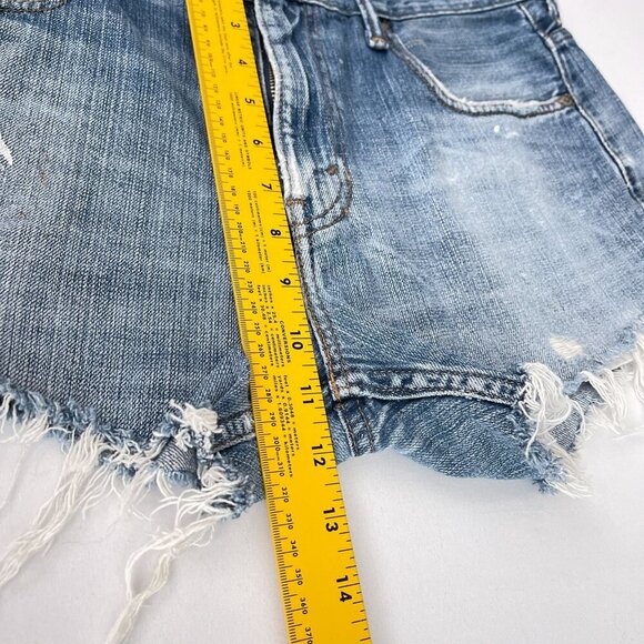 Levis‎ 569 Distressed Hi-Rise Cutoff Denim Shorts Vintage Womens 33 Frayed Hem - Picture 8 of 10
